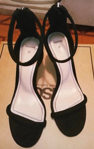 Sandalias Bershka Tacón Fino Talla 37 Negras