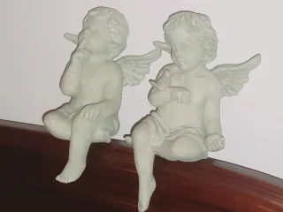 Par de Anjos Decorativos em cerâmica