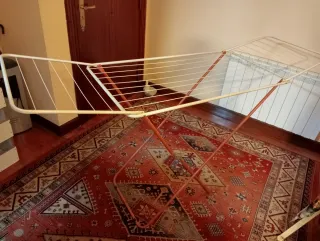 Tendedero metálico plegable