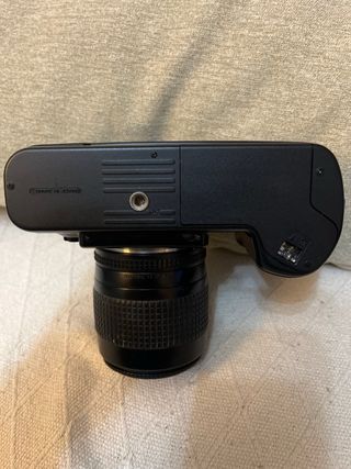 Cámara reflex Nikon F-401x + Objetivo