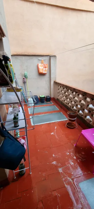 Edificio de tres pisos