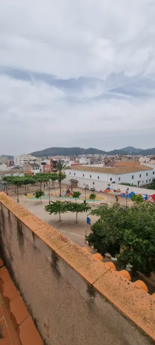 Edificio de tres pisos