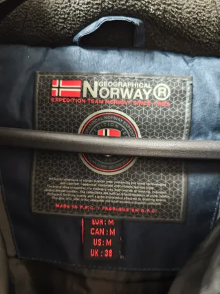 Chaquetón con capucha