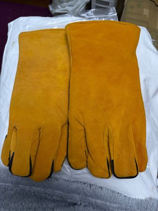 Guantes de cuero amarillos