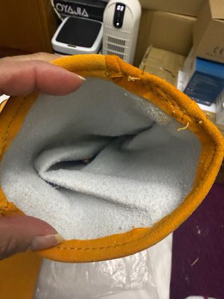 Guantes de cuero amarillos