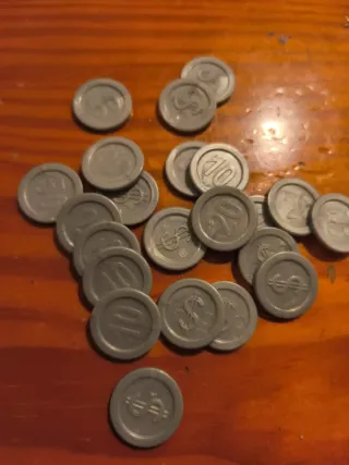 Monedas de plástico para juegos