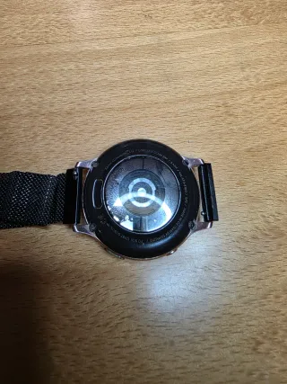 Samsung Galaxy Watch Active 2 con cargador