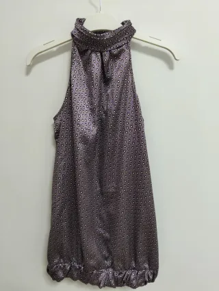 Blusa satinada sin mangas talla única