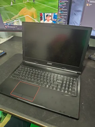 MSI GE63 Raider RGB Portátil