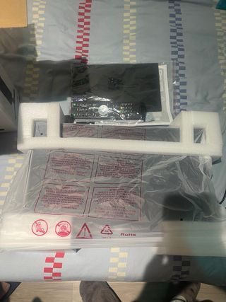 Televisor LED Cello con sintonizador satélite