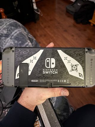 Nintendo Switch Edición Limitada Monster Hunter