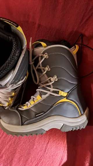 Scarponi Snowboard Taglia 43 Sway