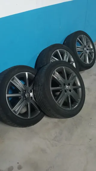 Llantas Renault 17' 4 tornillos