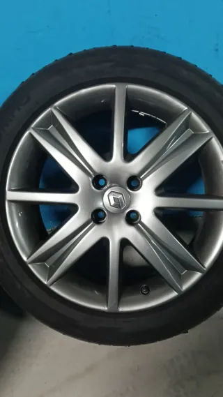 Llantas Renault 17' 4 tornillos