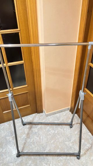 Perchero Metálico Portátil