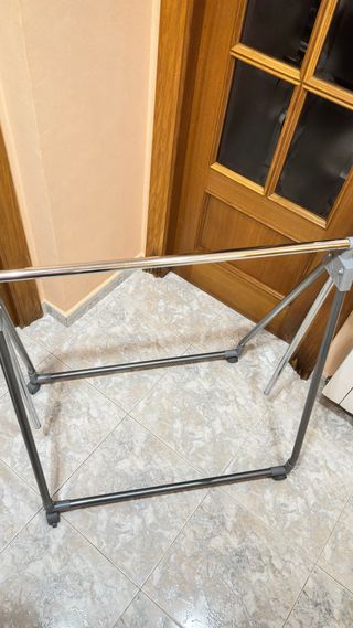 Perchero Metálico Portátil