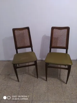 Juego de 2 Sillas Piel y Rejilla