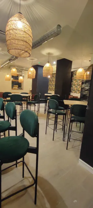 Traspaso local con licencia de cocina y música bar