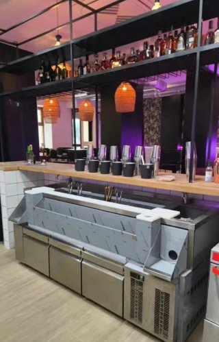 Traspaso local con licencia de cocina y música bar