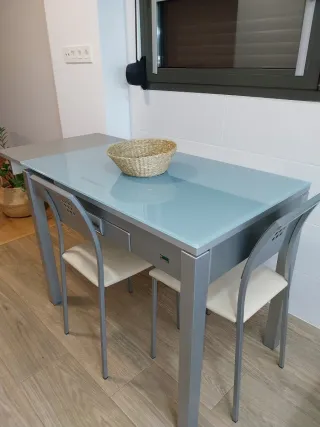 Mesa cocina extensible + 2 sillas