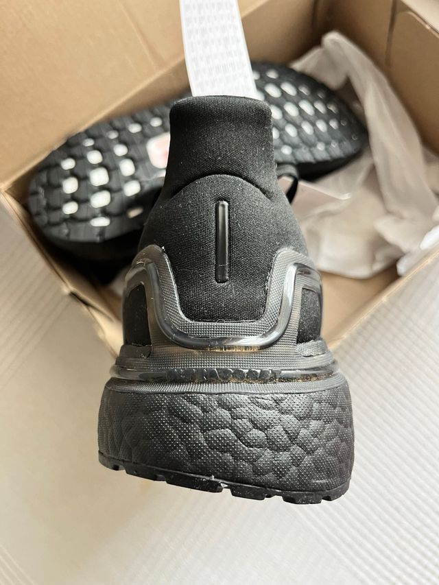 Adidas Ultraboost 20 - Talla 43.5