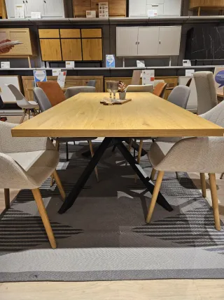 Mesa de comedor Nortof