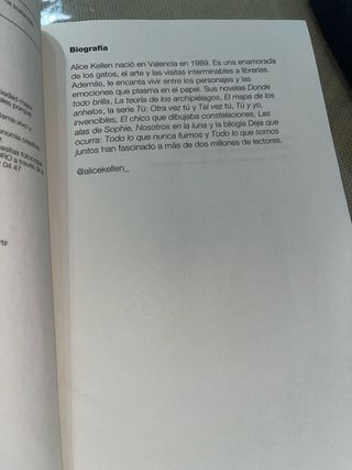 Nosotros en la luna: El libro más vendido del a...