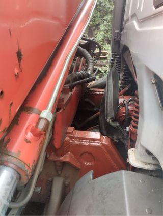 Camión IVECO ML120 E18 – Caja abierta con grúa