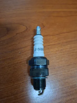 4 Bujías Prestolite Seat 600