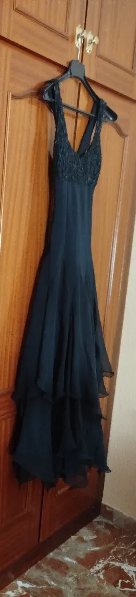 Vestido negro pedrería