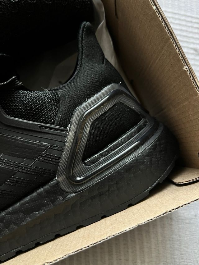 Adidas Ultraboost 20 - Talla 44 EU