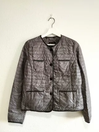 Chaqueta Massimo Dutti acolchada gris
