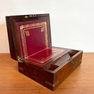 Antigua Caja Escritorio Madera y Piel