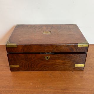 Antigua Caja Escritorio Madera y Piel