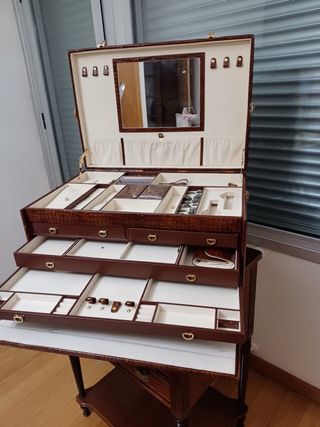 Joyero grande alemán con bandejas