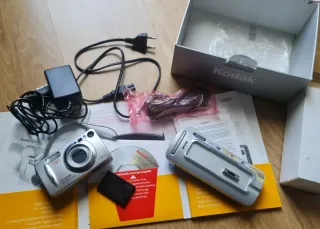 Cámara Digital Kodak LS443 Plata