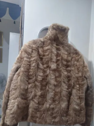 Abrigo corto visón sintético Talla 44/46