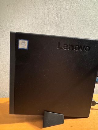 Mini PC Lenovo ThinkCentre Negro/Rojo