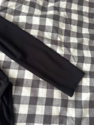 Body asimétrico manga larga negro