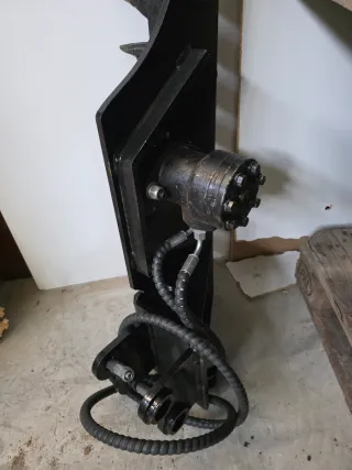 Cortasetos  miniexcavadora