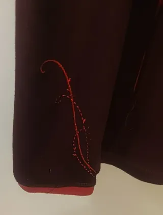 Forro polar Decathlon color berenjena Talla XL