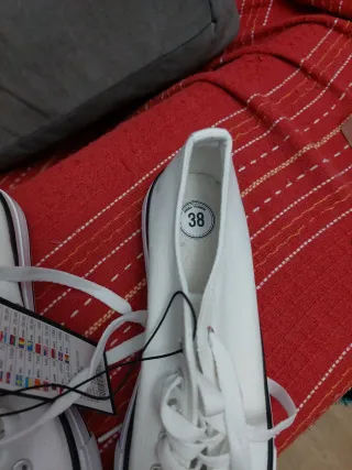 Zapatillas blancas estilo Converse Talla 38