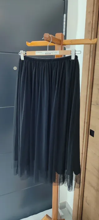 Falda midi tul negra