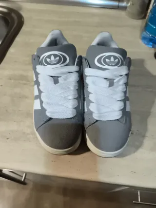 Deportivas Adidas niño/niña grises y blancas