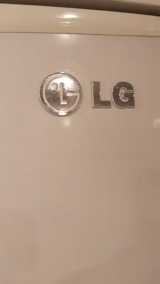 Nevera blanca con congelador