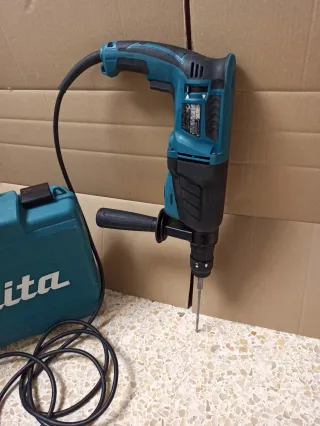 Martillo combinado Makita HR2630T