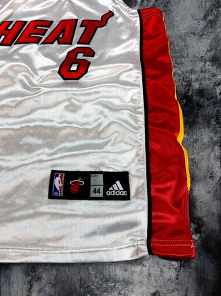 Camiseta Vintage Adidas NBA Lebron James