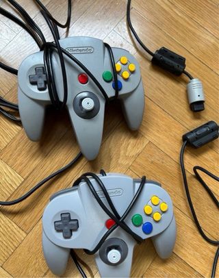 Nintendo 64 + 4 Mandos
