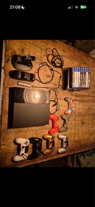 PlayStation 4+ 4 mandos + 9 juegos +accesorios