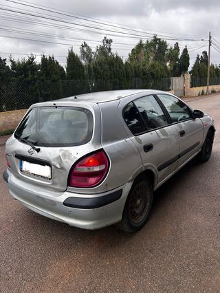 Nissan Almera 2002